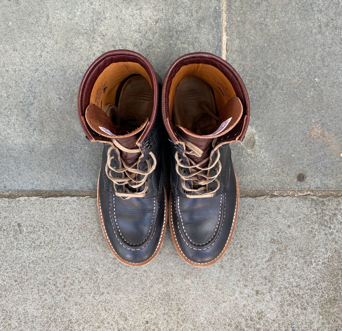 Photo by patinathunderdome on February 6, 2022 of the Brother Bridge Hunter in Horween Black Chromexcel.
