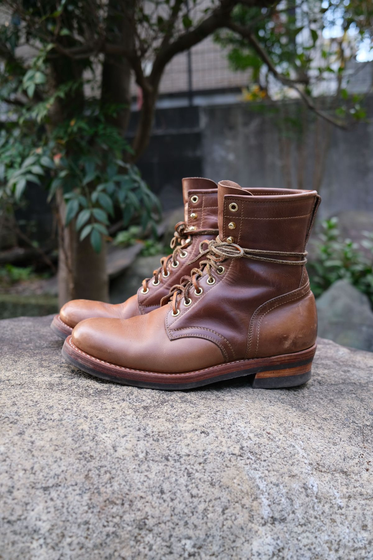 Photo by patinathunderdome on November 2, 2021 of the Motor Lace Up Boots in Horween Natural Chromexcel.