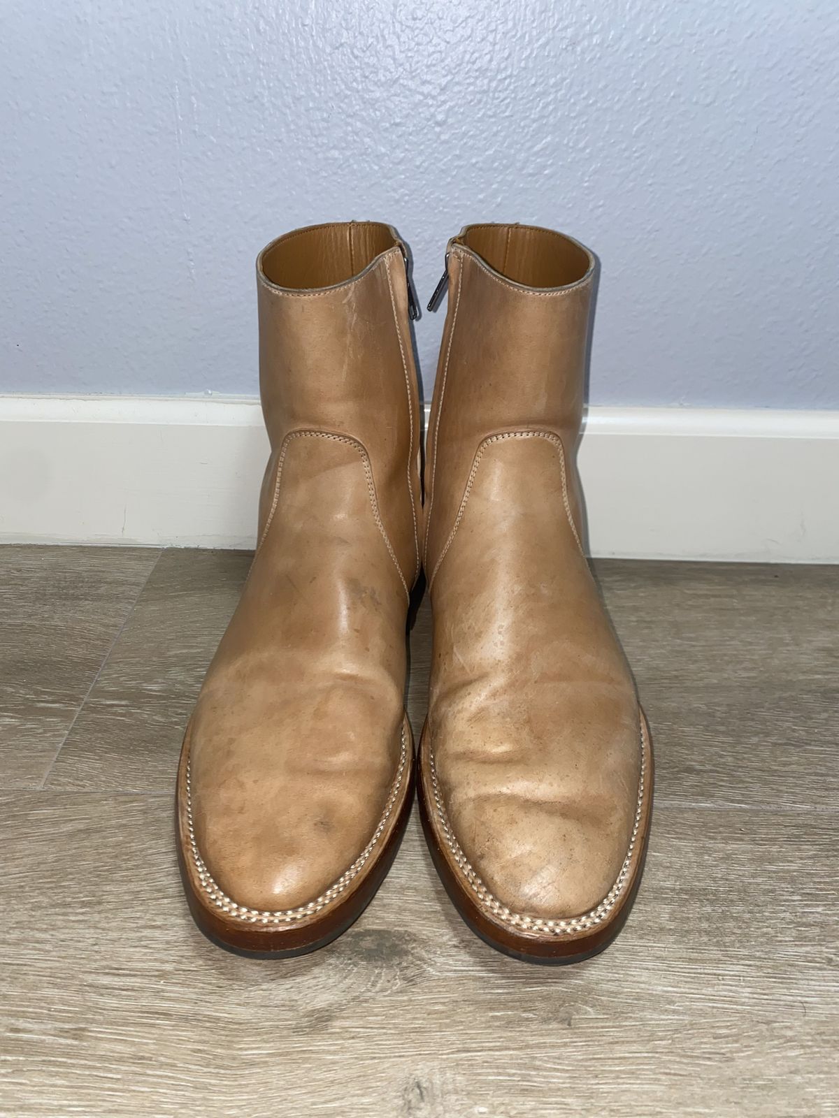 Photo by patinathunderdome on December 6, 2021 of the Benzein The Stride Side Zip Boots in Conceria Cloe Crust Shell Cordovan.