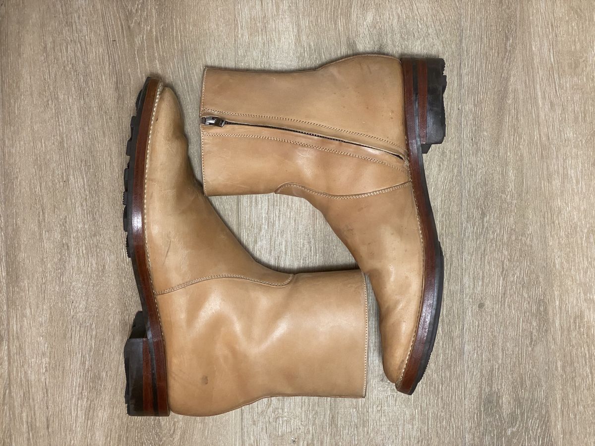 Photo by patinathunderdome on December 6, 2021 of the Benzein The Stride Side Zip Boots in Conceria Cloe Crust Shell Cordovan.