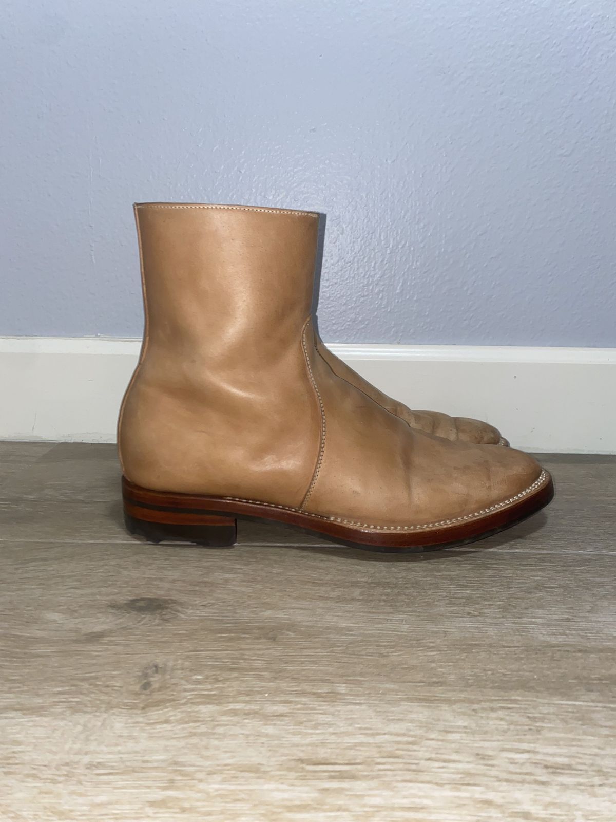 Photo by patinathunderdome on December 6, 2021 of the Benzein The Stride Side Zip Boots in Conceria Cloe Crust Shell Cordovan.