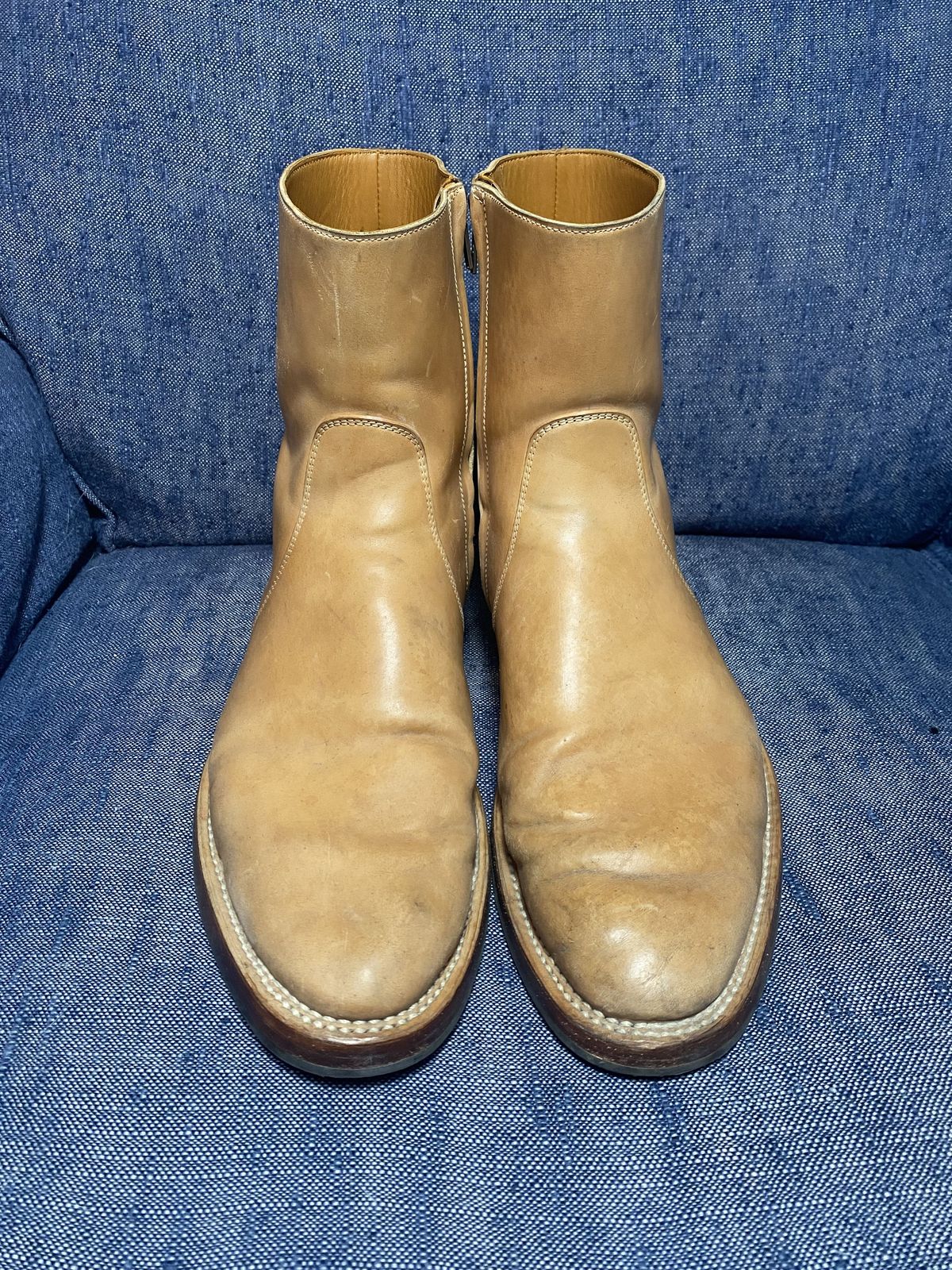 Photo by patinathunderdome on February 5, 2022 of the Benzein The Stride Side Zip Boots in Conceria Cloe Crust Shell Cordovan.