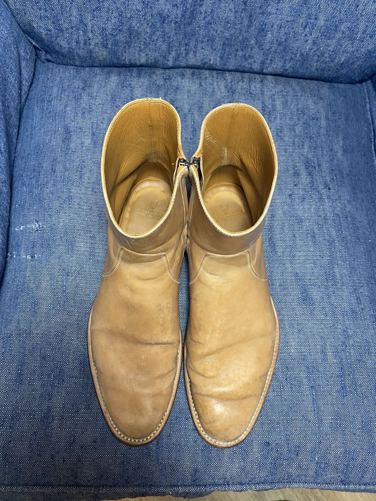 Photo by patinathunderdome on February 5, 2022 of the Benzein The Stride Side Zip Boots in Conceria Cloe Crust Shell Cordovan.