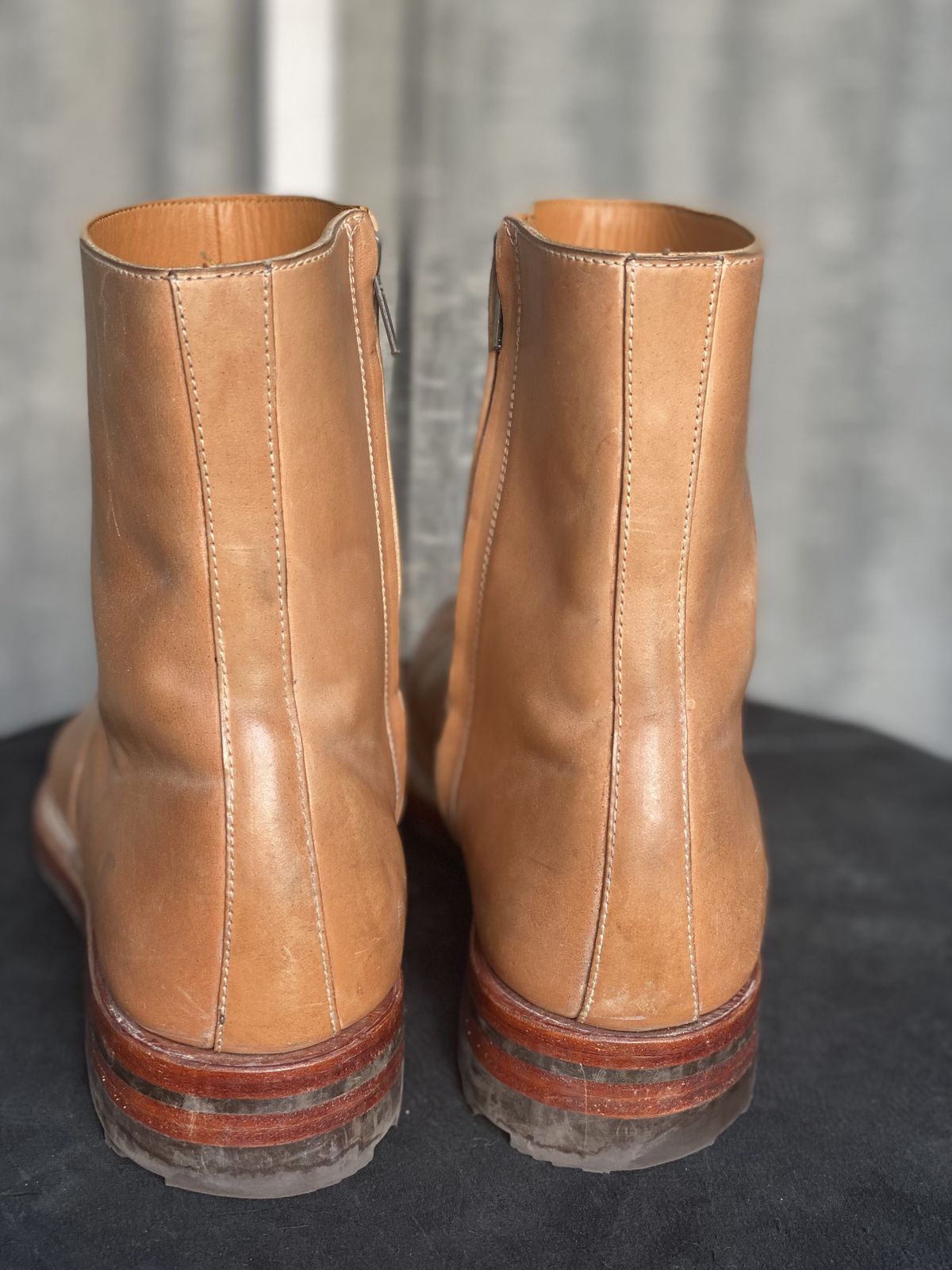 Photo by patinathunderdome on April 5, 2022 of the Benzein The Stride Side Zip Boots in Conceria Cloe Crust Shell Cordovan.