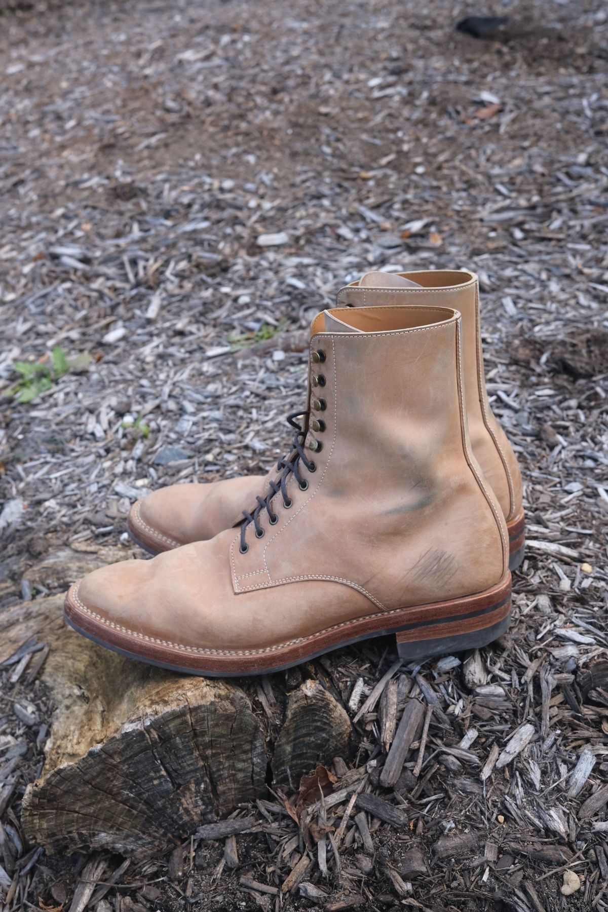 Photo by patinathunderdome on December 5, 2021 of the Benzein TDD-01 Boot in Conceria Cloe Crust Shell Cordovan.
