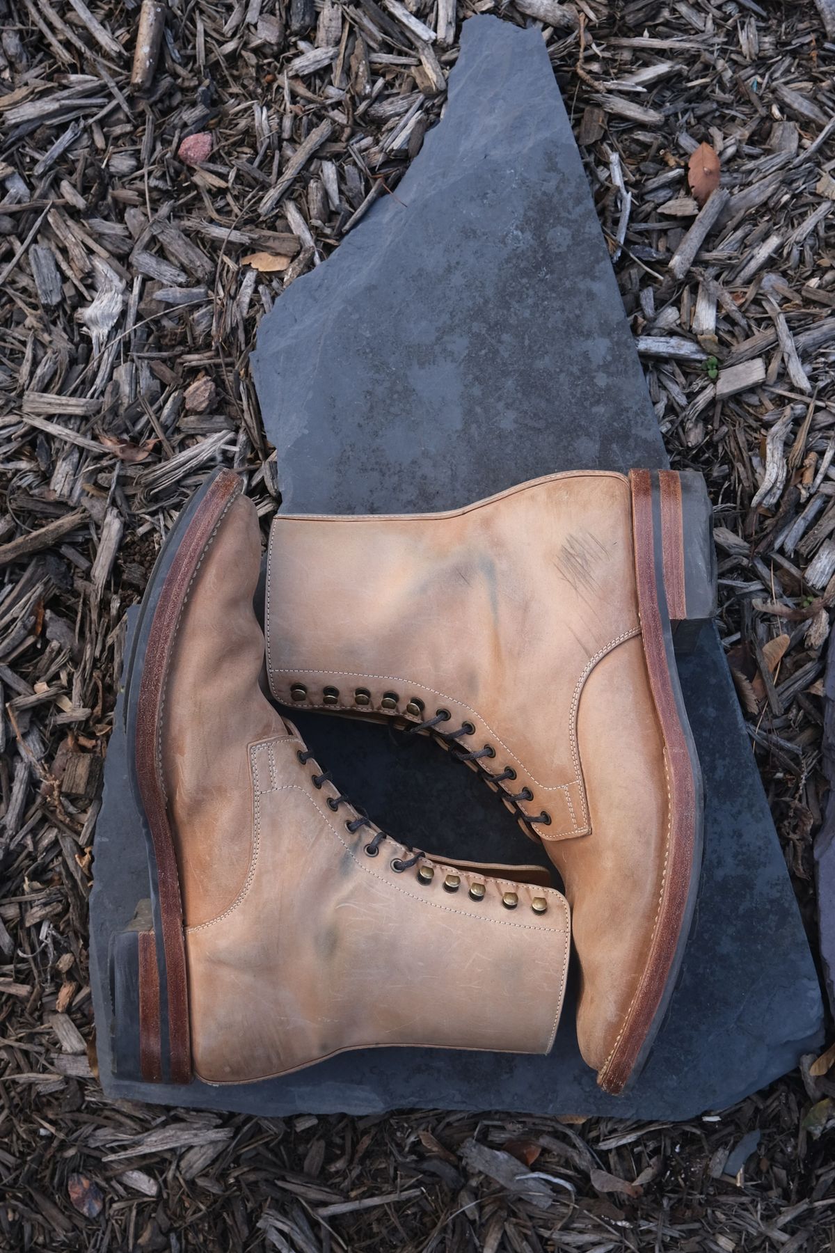 Photo by patinathunderdome on December 5, 2021 of the Benzein TDD-01 Boot in Conceria Cloe Crust Shell Cordovan.