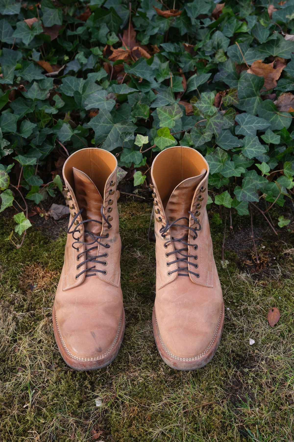 Photo by patinathunderdome on January 2, 2022 of the Benzein TDD-01 Boot in Conceria Cloe Crust Shell Cordovan.