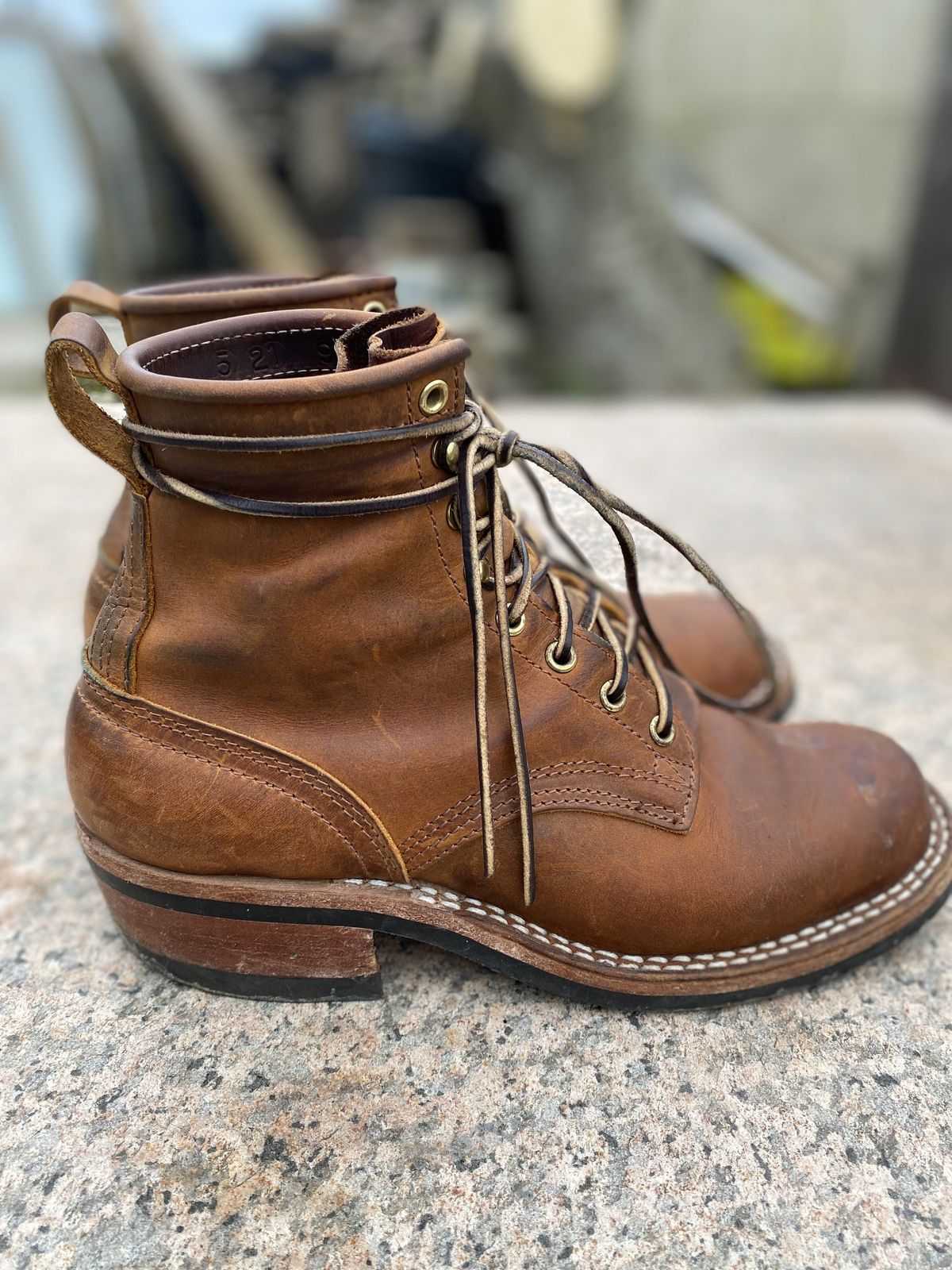 Photo by patinathunderdome on January 1, 2022 of the Nicks Robert in Horween Orange Predator.