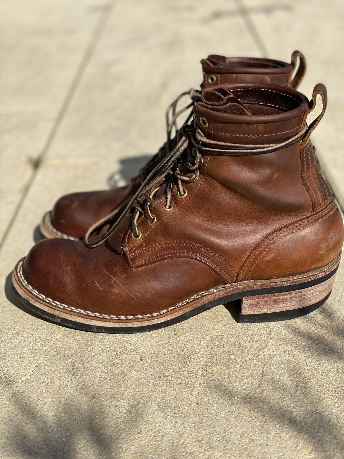 Photo by patinathunderdome on March 2, 2022 of the Nicks Robert in Horween Orange Predator.