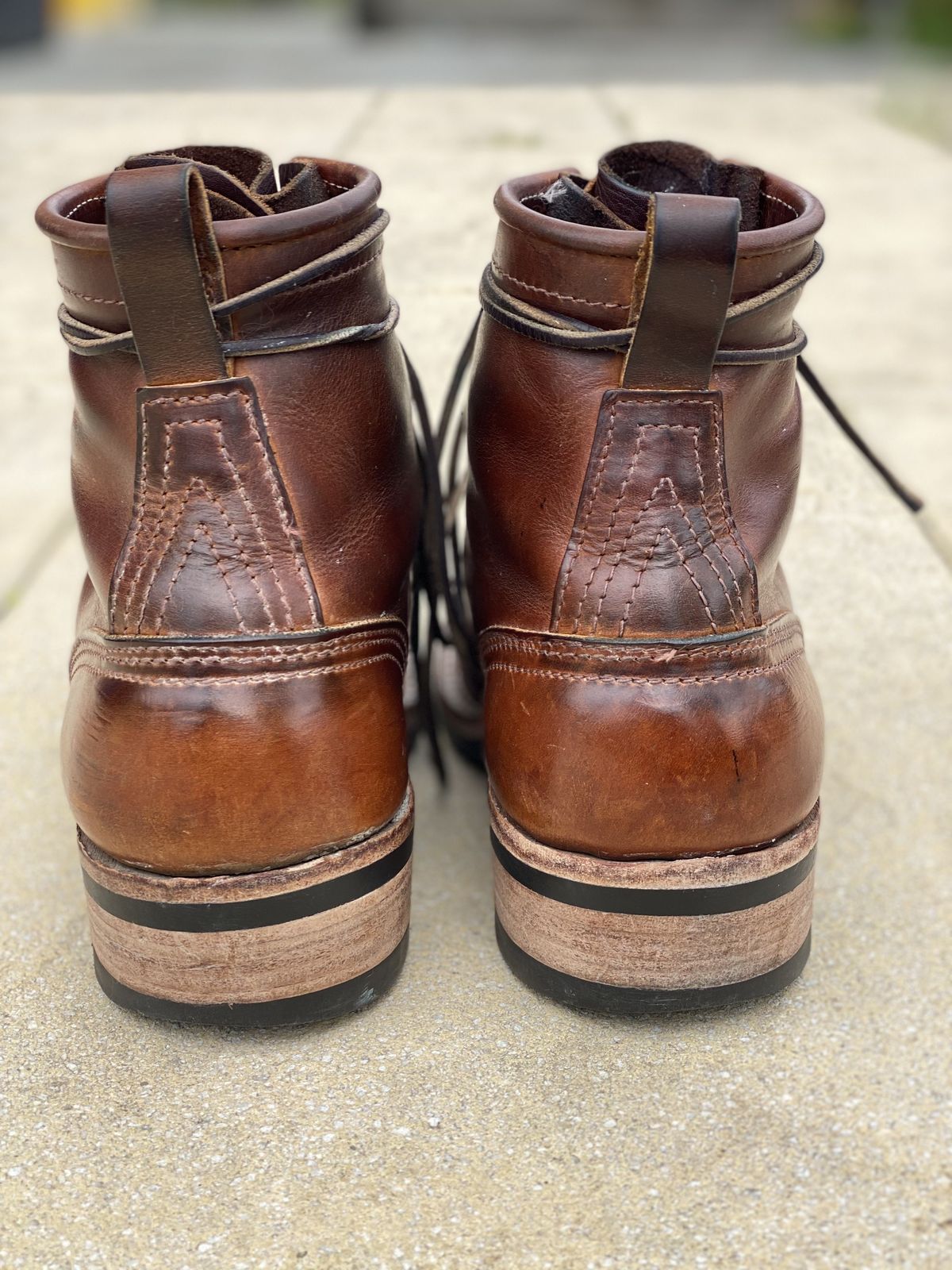 Photo by patinathunderdome on April 3, 2022 of the Nicks Robert in Horween Orange Predator.