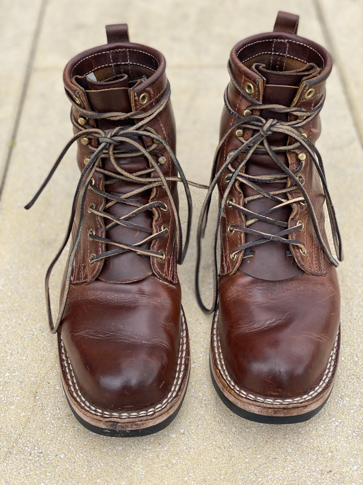 Photo by patinathunderdome on April 3, 2022 of the Nicks Robert in Horween Orange Predator.