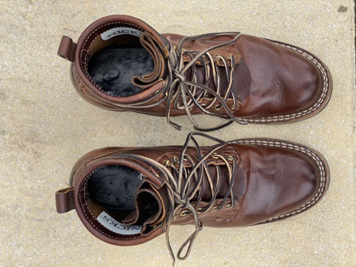 Photo by patinathunderdome on April 3, 2022 of the Nicks Robert in Horween Orange Predator.