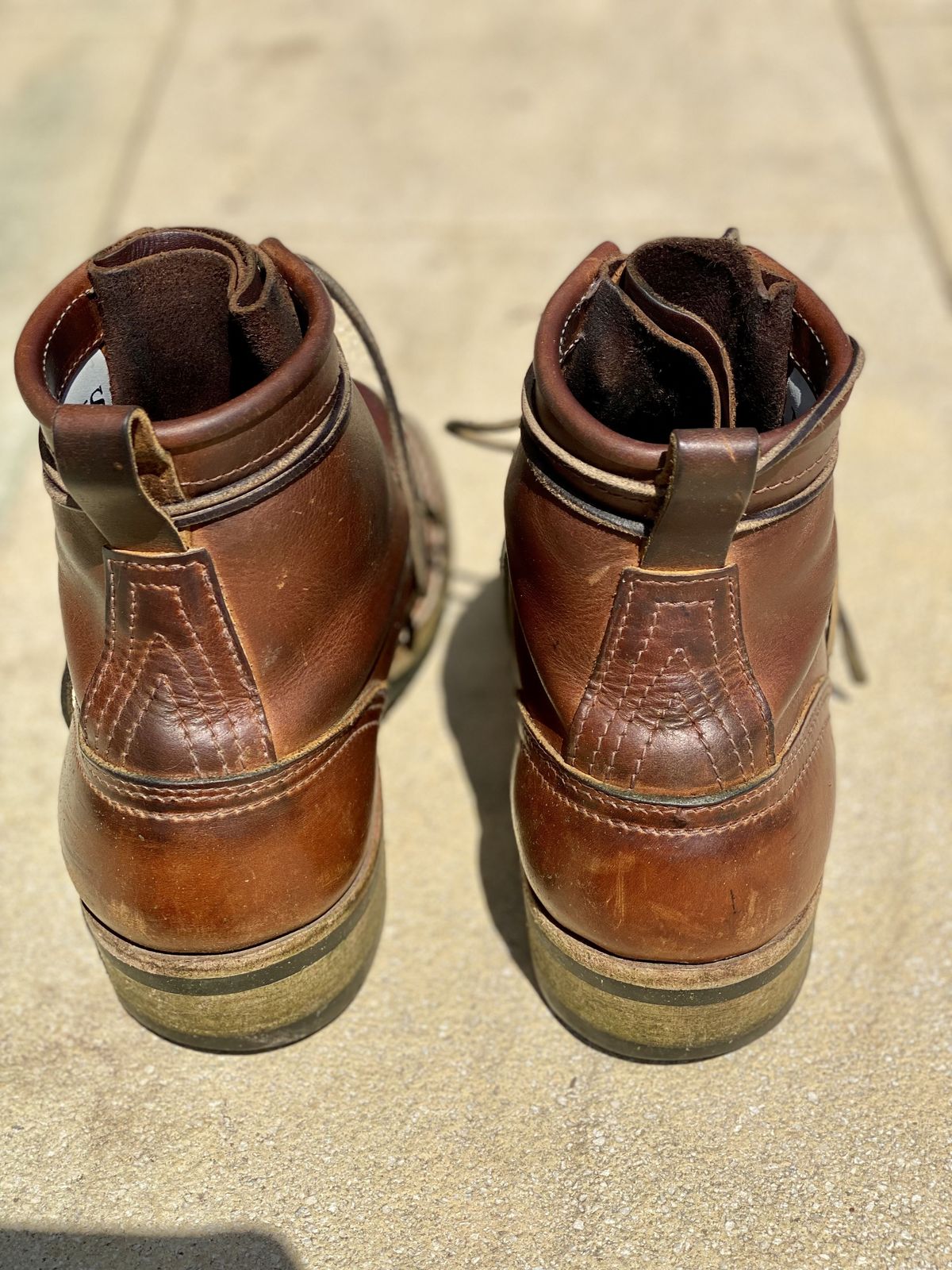 Photo by patinathunderdome on May 1, 2022 of the Nicks Robert in Horween Orange Predator.