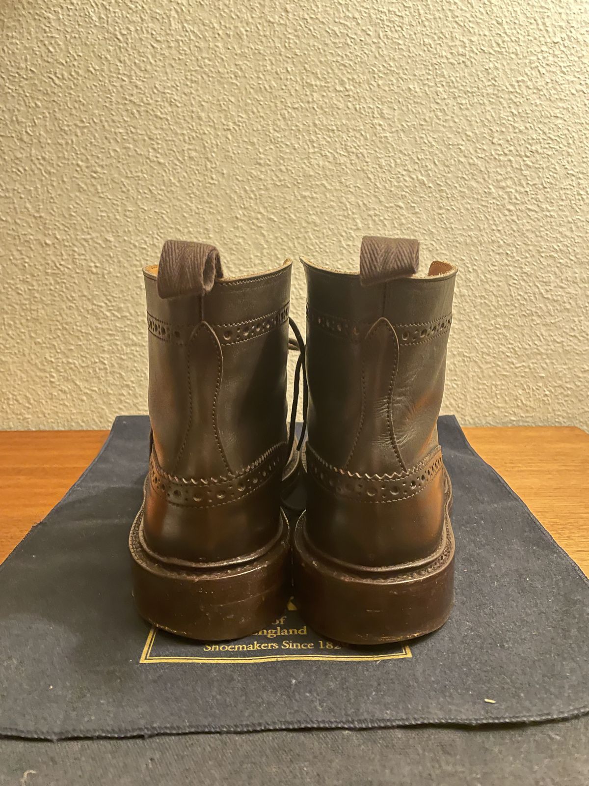 Photo by patinathunderdome on November 5, 2021 of the Tricker's Stow Country Boot in Espresso Burnished Calf.