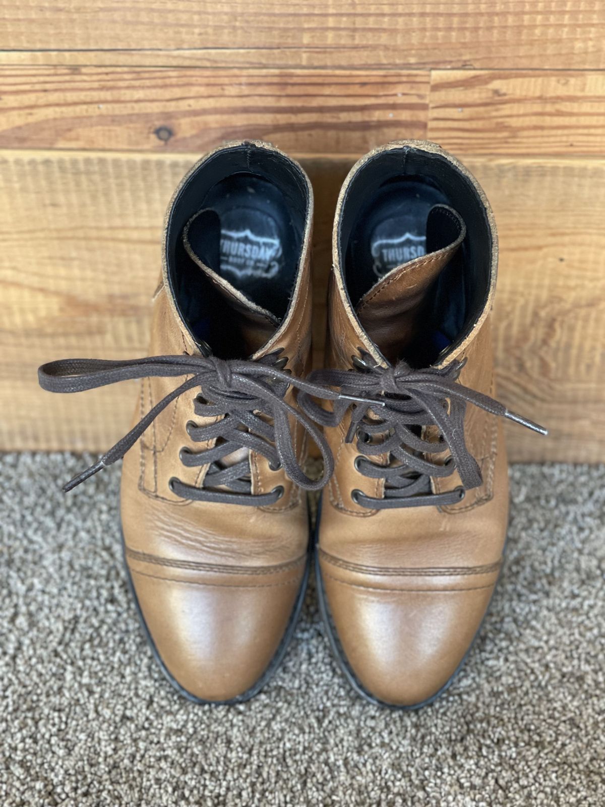 Photo by patinathunderdome on December 5, 2021 of the Thursday Captain in Horween Natural Chromexcel.