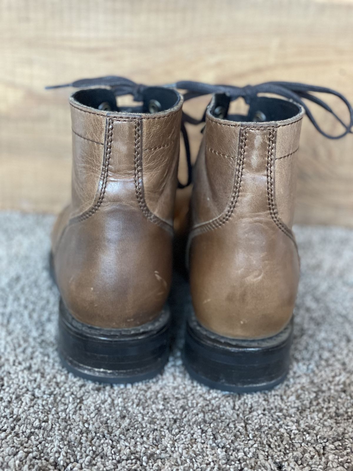 Photo by patinathunderdome on December 5, 2021 of the Thursday Captain in Horween Natural Chromexcel.