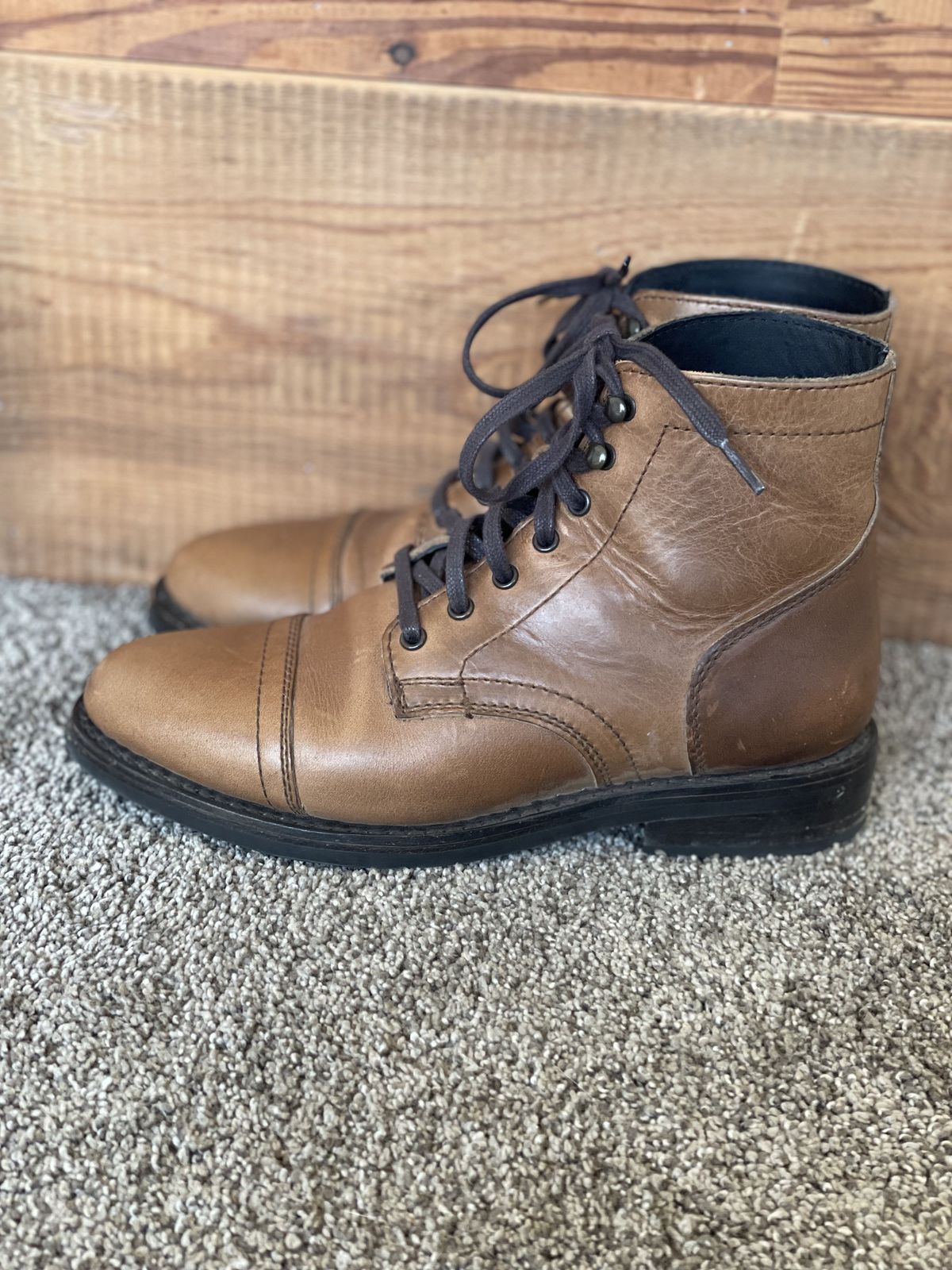 Photo by patinathunderdome on March 5, 2022 of the Thursday Captain in Horween Natural Chromexcel.