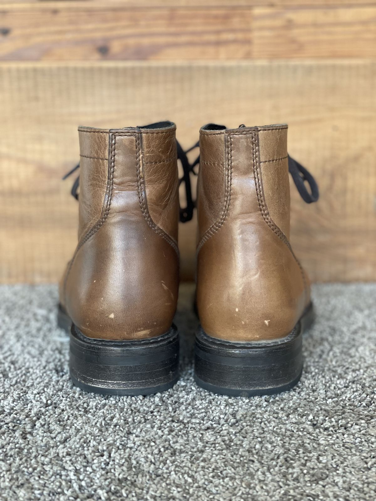 Photo by patinathunderdome on May 6, 2022 of the Thursday Captain in Horween Natural Chromexcel.