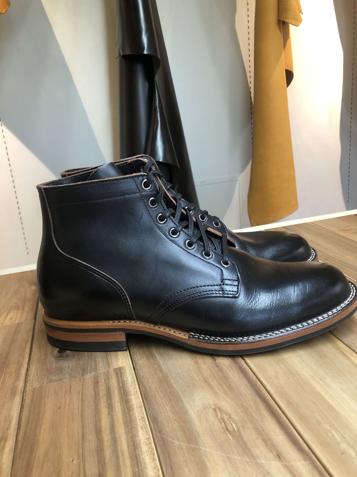 Photo by patinathunderdome on October 8, 2021 of the Viberg Service Boot in Horween Black Chromexcel.