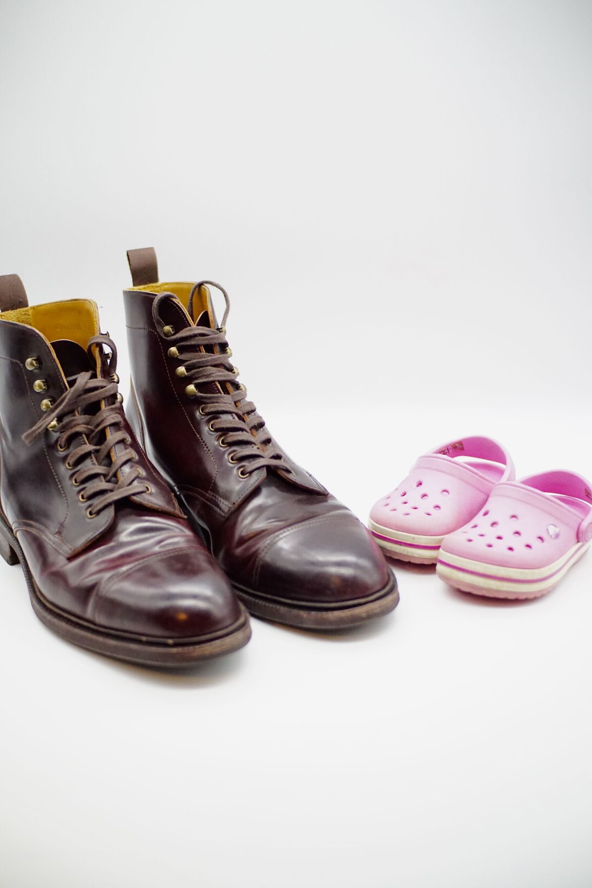 Photo by patinathunderdome on November 4, 2021 of the Meermin Derby Boot in Horween Color 8 Shell Cordovan.