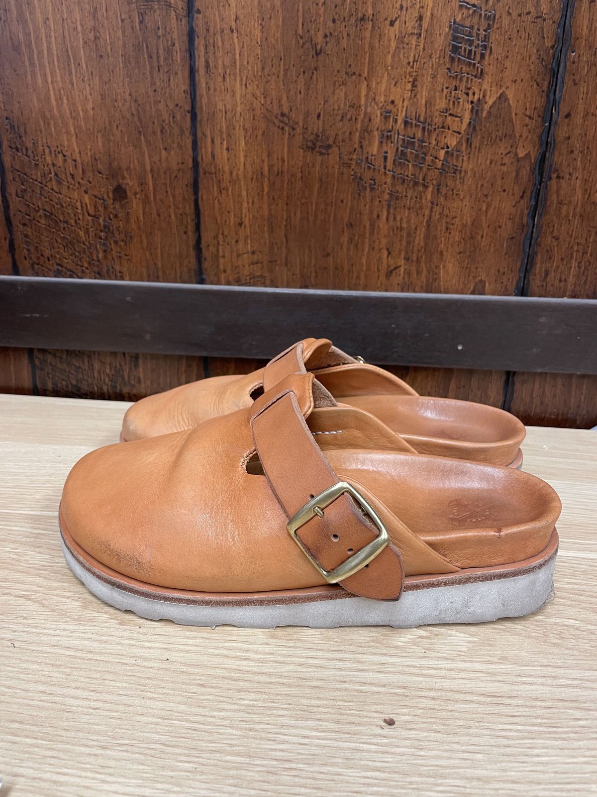 Photo by patinathunderdome on November 4, 2021 of the Love Jules 1973 Clog in Horween Natural Essex.