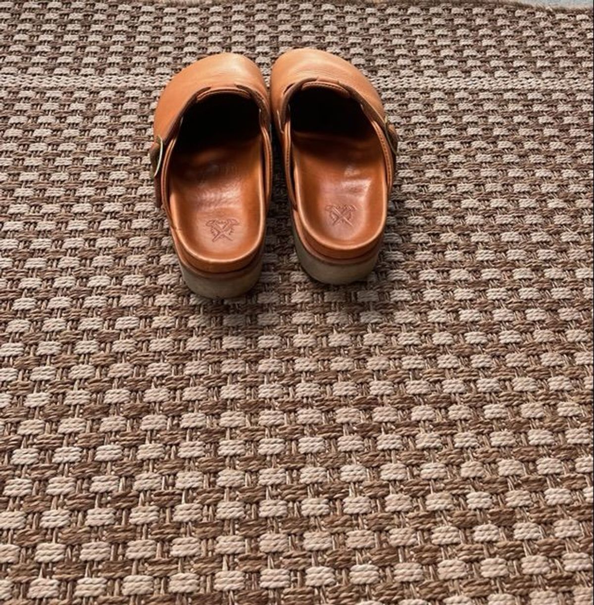 Photo by patinathunderdome on December 5, 2021 of the Love Jules 1973 Clog in Horween Natural Essex.