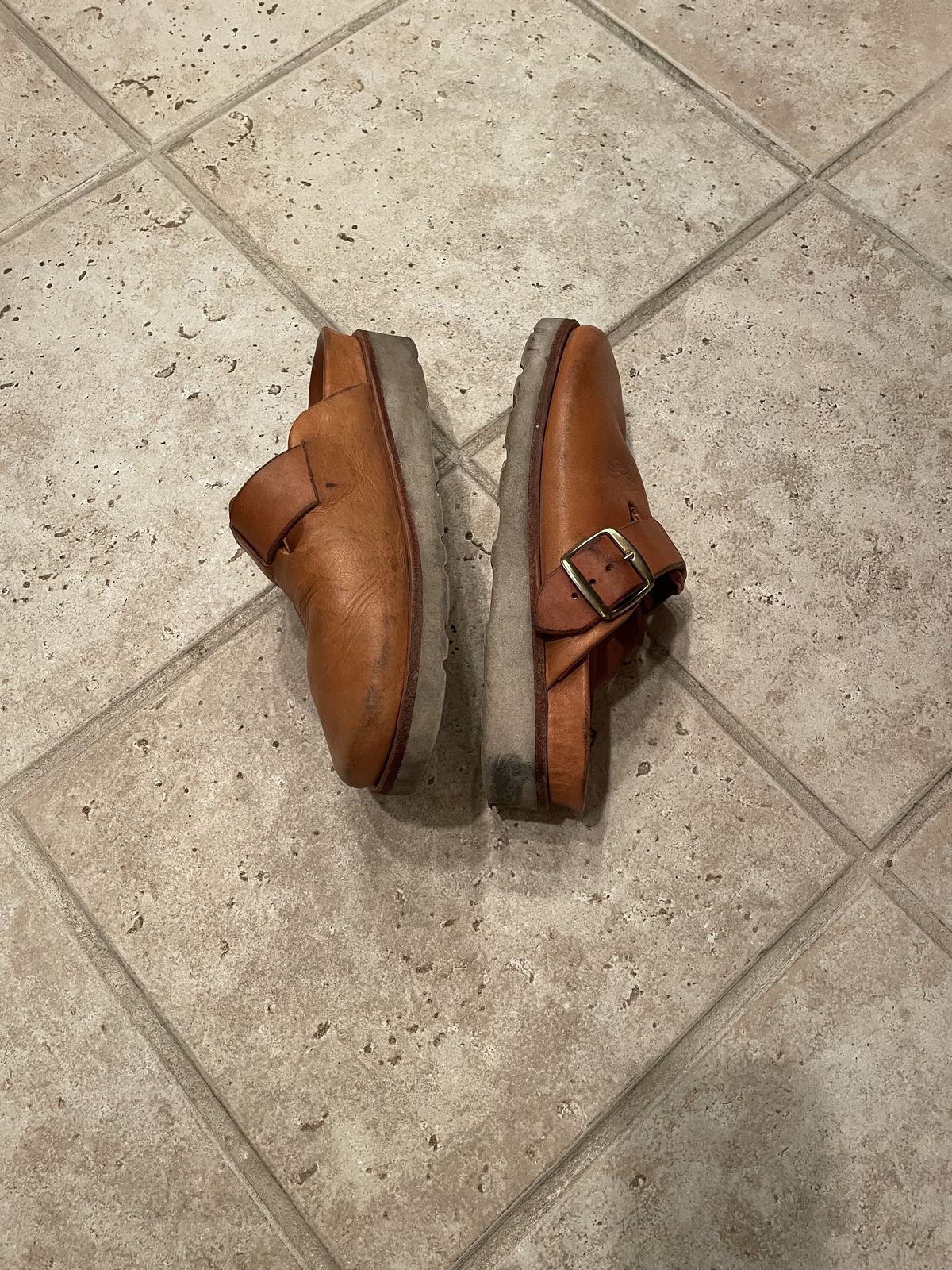 Photo by patinathunderdome on January 6, 2022 of the Love Jules 1973 Clog in Horween Natural Essex.