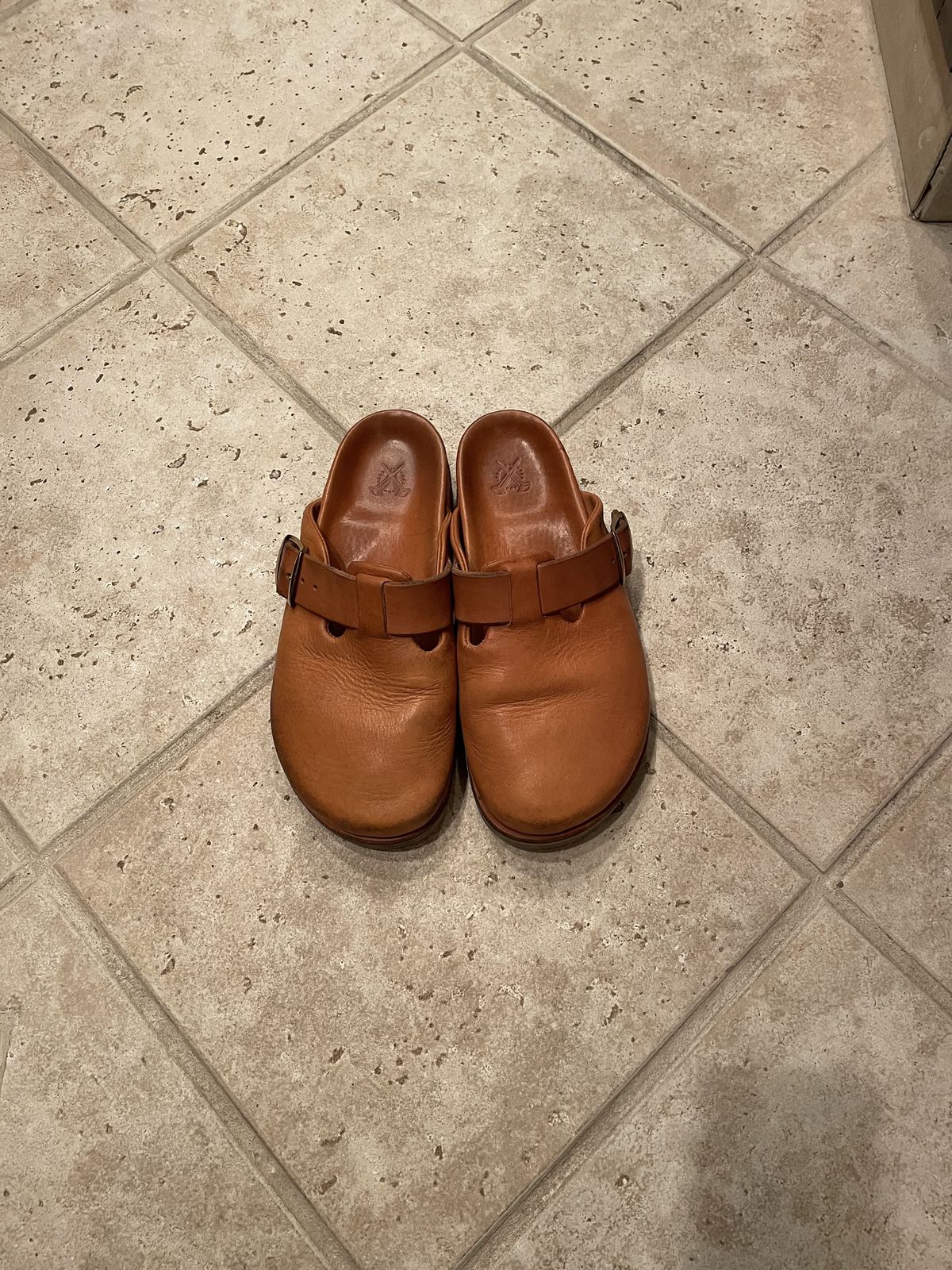 Photo by patinathunderdome on January 6, 2022 of the Love Jules 1973 Clog in Horween Natural Essex.