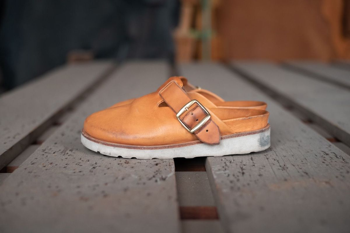 Photo by patinathunderdome on February 4, 2022 of the Love Jules 1973 Clog in Horween Natural Essex.