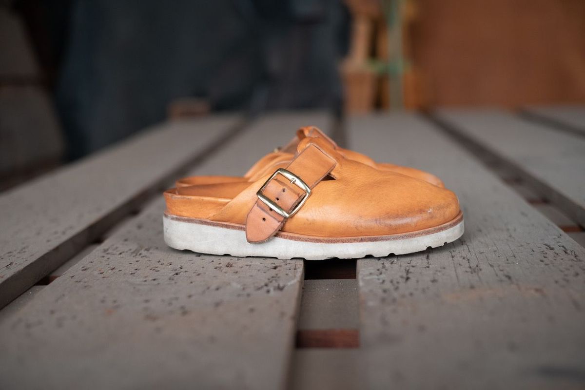 Photo by patinathunderdome on February 4, 2022 of the Love Jules 1973 Clog in Horween Natural Essex.
