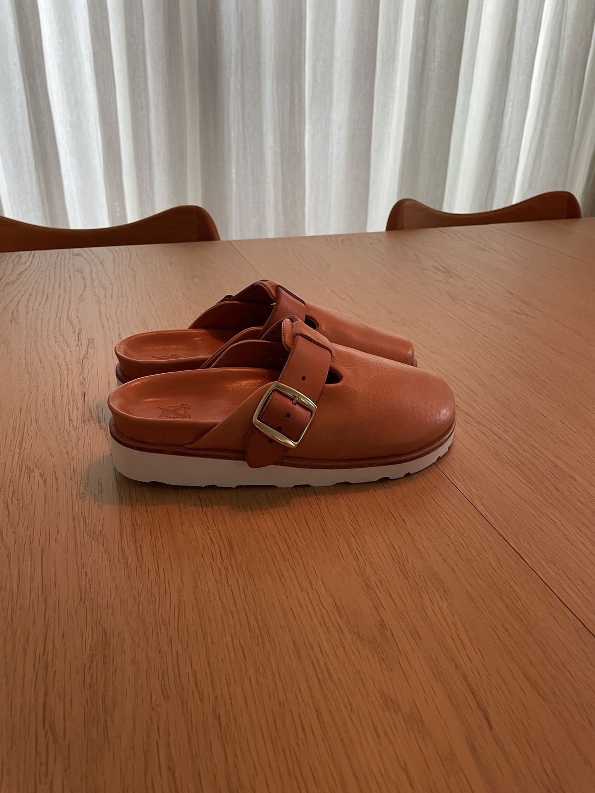 Photo by patinathunderdome on October 2, 2021 of the Love Jules 1973 Clog in Horween Natural Essex.