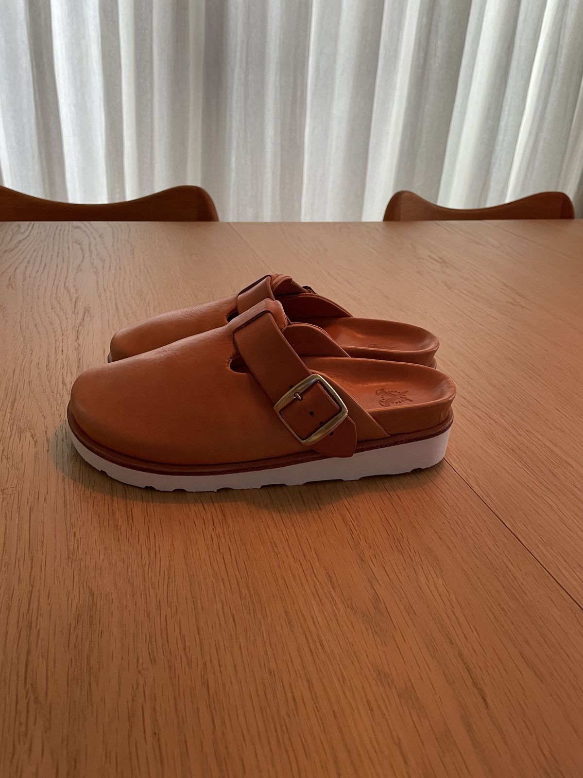 Photo by patinathunderdome on October 2, 2021 of the Love Jules 1973 Clog in Horween Natural Essex.