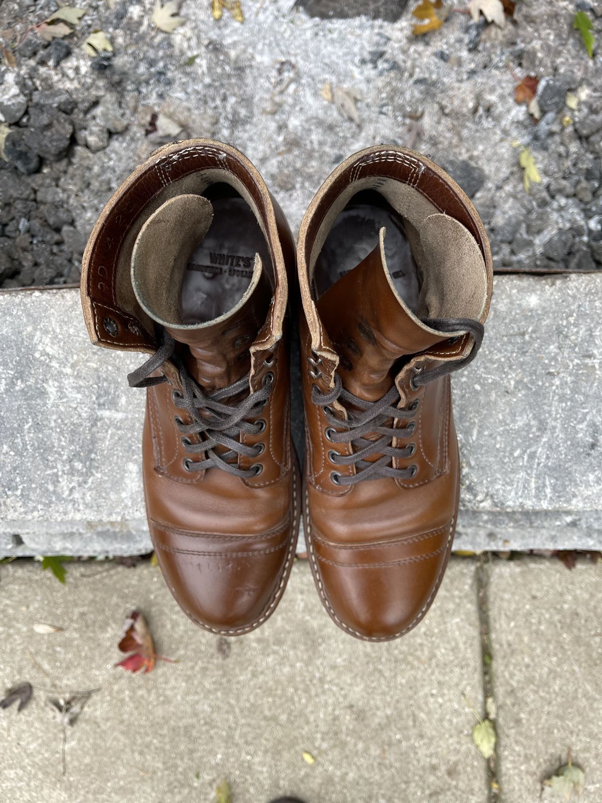 Photo by patinathunderdome on November 1, 2021 of the White's MP-M1TC in Horween British Tan Chromexcel.