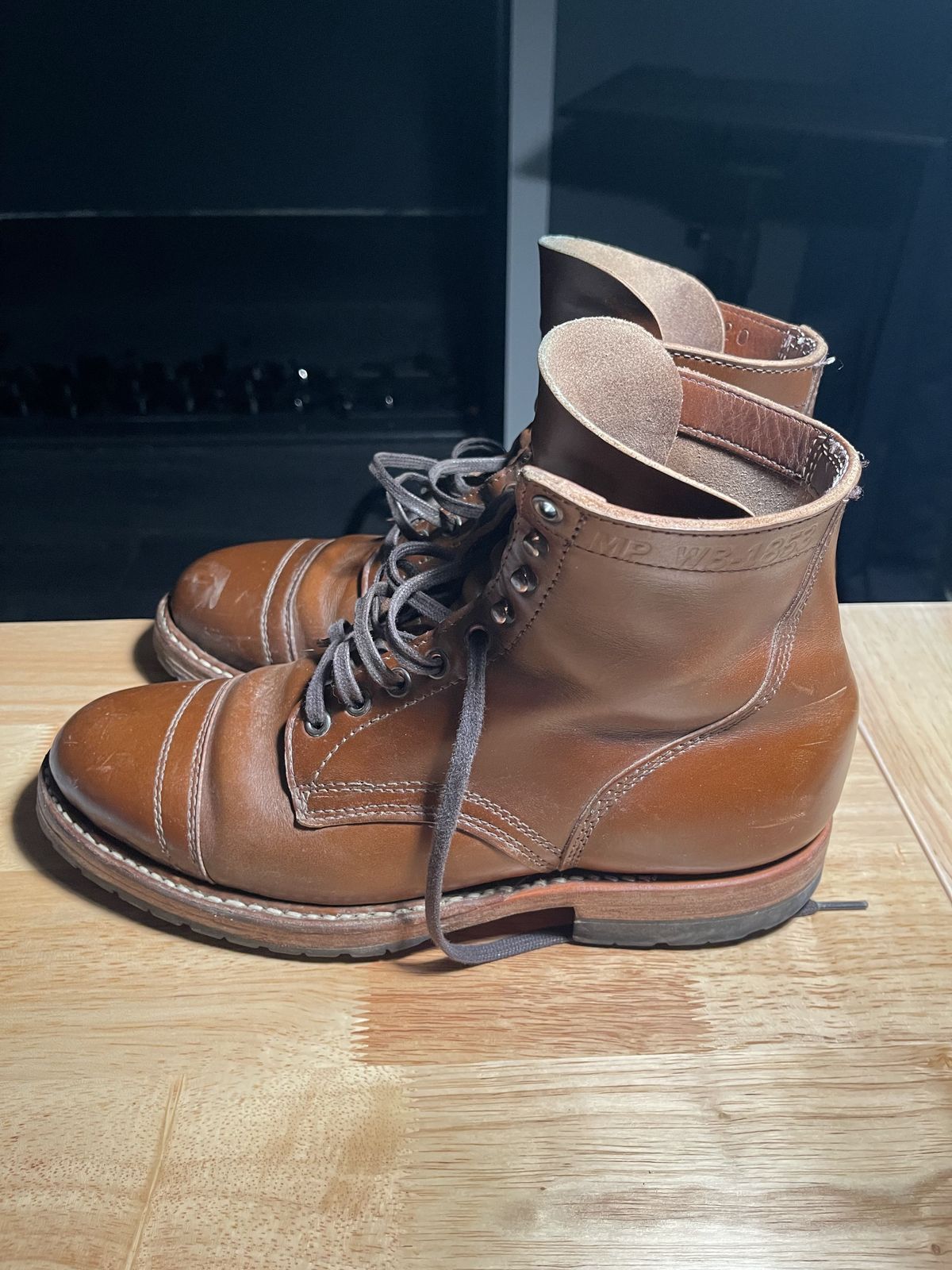 Photo by patinathunderdome on January 4, 2022 of the White's MP-M1TC in Horween British Tan Chromexcel.