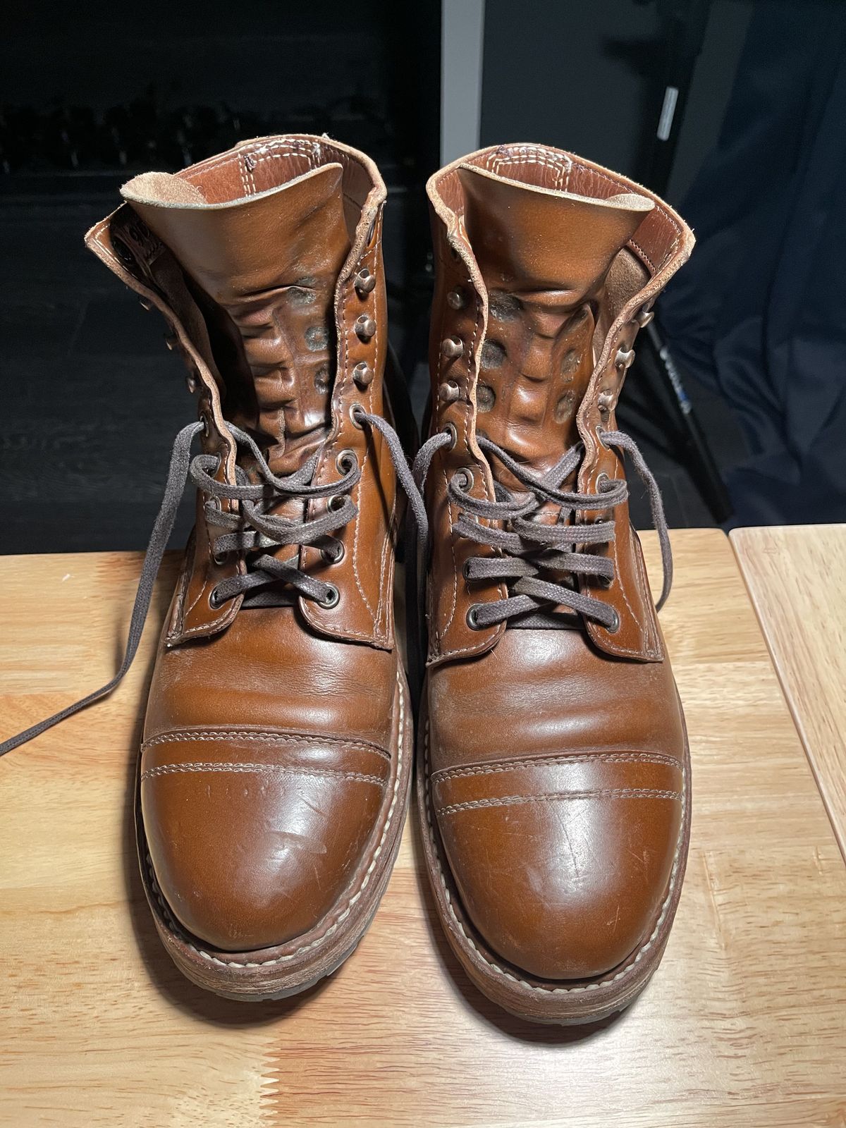 Photo by patinathunderdome on January 4, 2022 of the White's MP-M1TC in Horween British Tan Chromexcel.