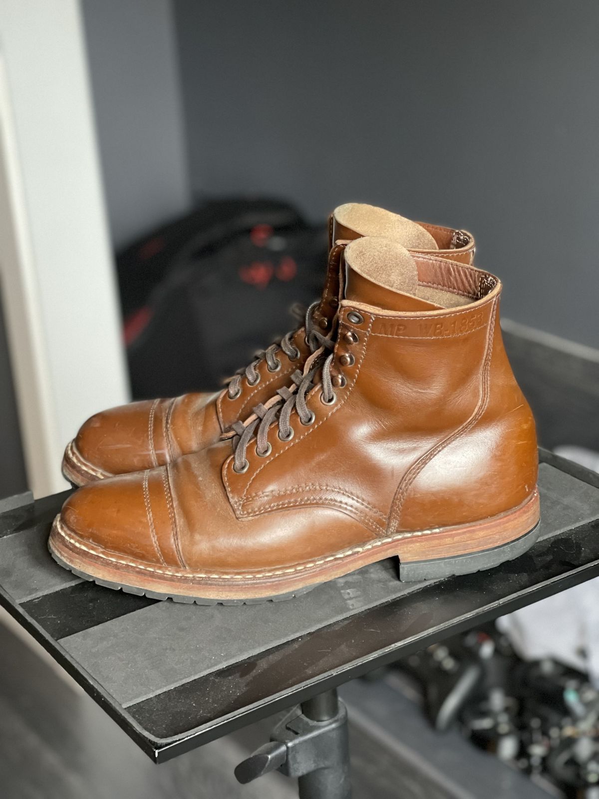 Photo by patinathunderdome on March 5, 2022 of the White's MP-M1TC in Horween British Tan Chromexcel.