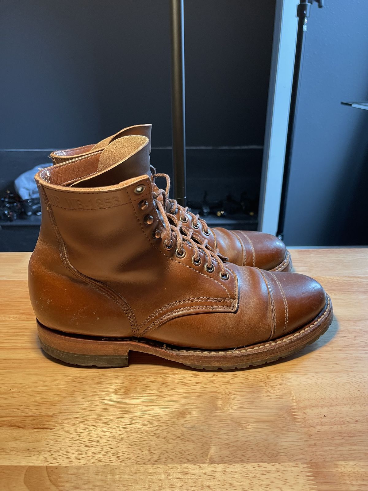 Photo by patinathunderdome on April 2, 2022 of the White's MP-M1TC in Horween British Tan Chromexcel.