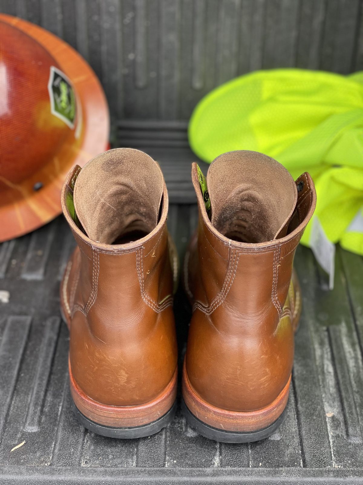 Photo by patinathunderdome on May 5, 2022 of the White's MP-M1TC in Horween British Tan Chromexcel.