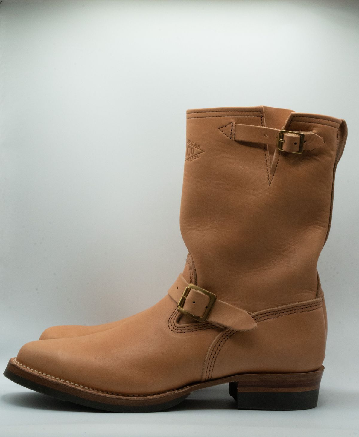 Photo by patinathunderdome on September 30, 2021 of the Wesco Mister Lou in Horween Natural Essex.