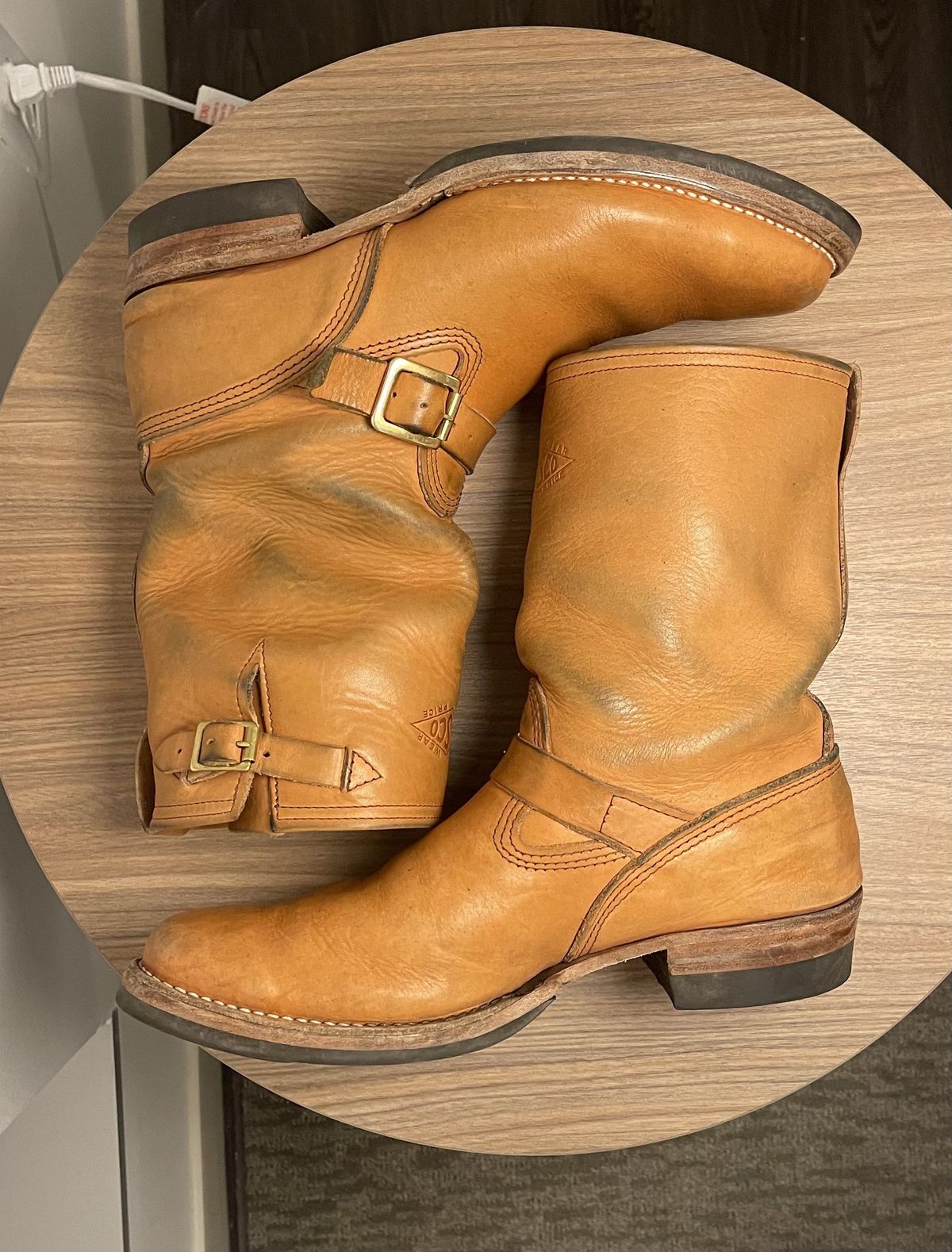 Photo by patinathunderdome on February 5, 2022 of the Wesco Mister Lou in Horween Natural Essex.