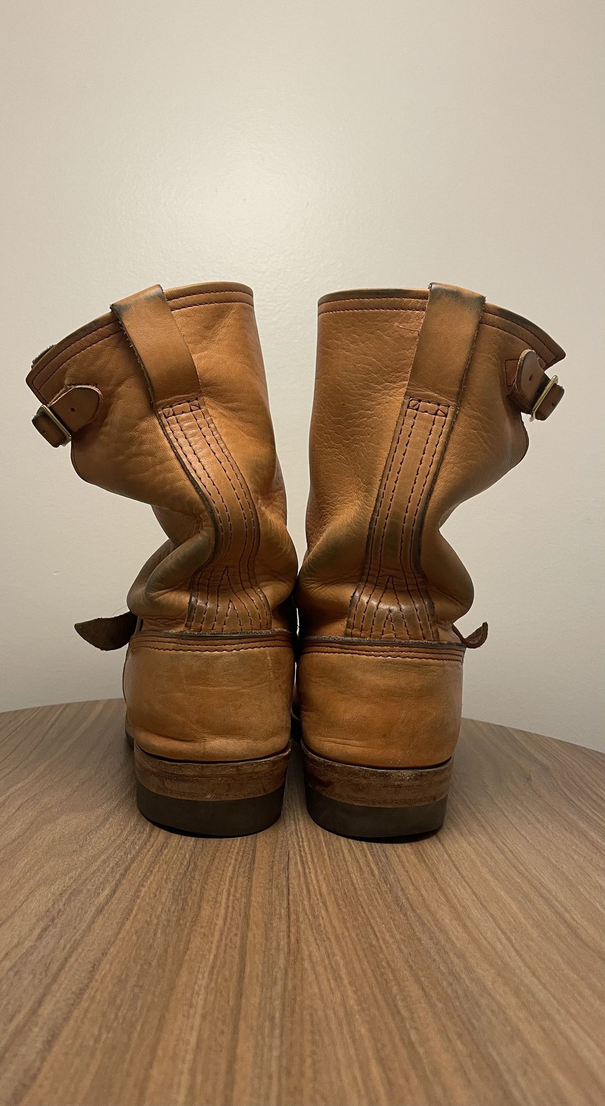 Photo by patinathunderdome on February 5, 2022 of the Wesco Mister Lou in Horween Natural Essex.