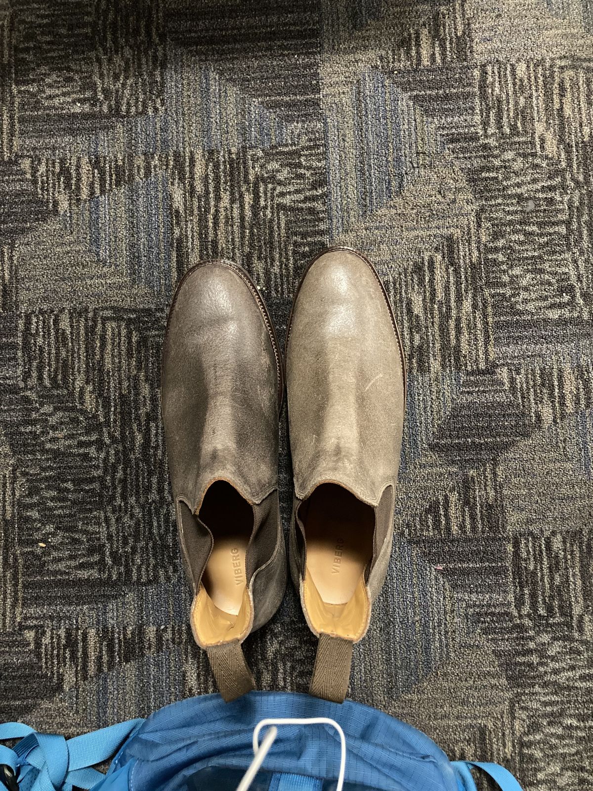 Photo by patinathunderdome on October 1, 2021 of the Viberg Chelsea in Maryam Walnut Waxed Reverse Horsebutt.