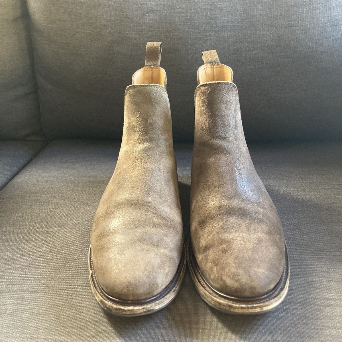 Photo by patinathunderdome on December 6, 2021 of the Viberg Chelsea in Maryam Walnut Waxed Reverse Horsebutt.
