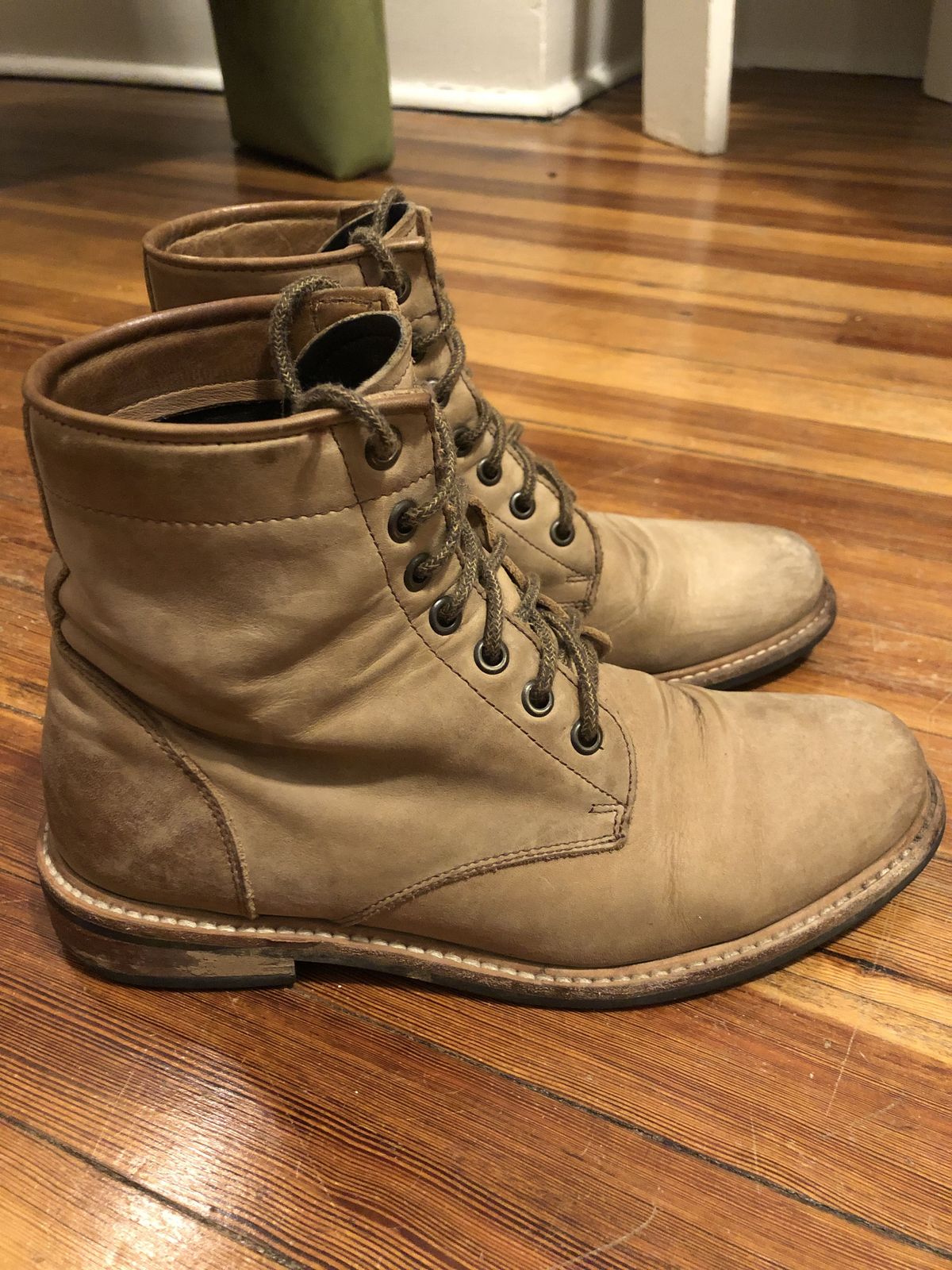 Photo by patinathunderdome on April 6, 2022 of the Nisolo All-Weather Amalia Boot in Tobacco.