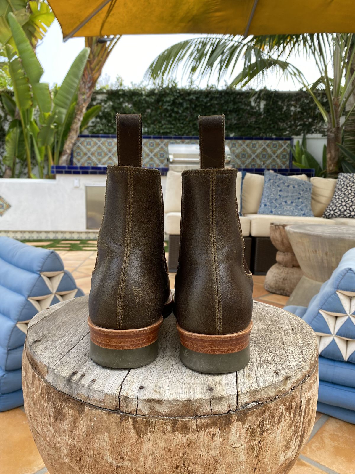 Photo by patinathunderdome on November 6, 2021 of the Benzein The Seventh Chelsea Boot in Horween Olive Waxed Flesh.