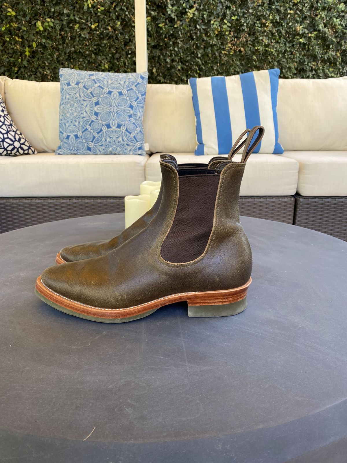Photo by patinathunderdome on January 3, 2022 of the Benzein The Seventh Chelsea Boot in Horween Olive Waxed Flesh.