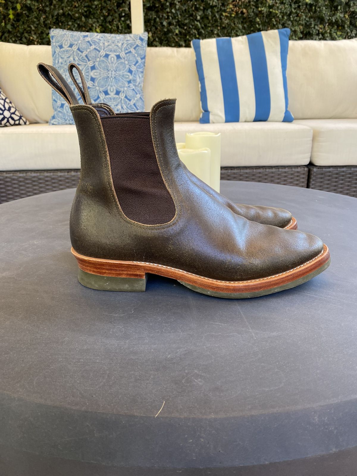 Photo by patinathunderdome on January 3, 2022 of the Benzein The Seventh Chelsea Boot in Horween Olive Waxed Flesh.