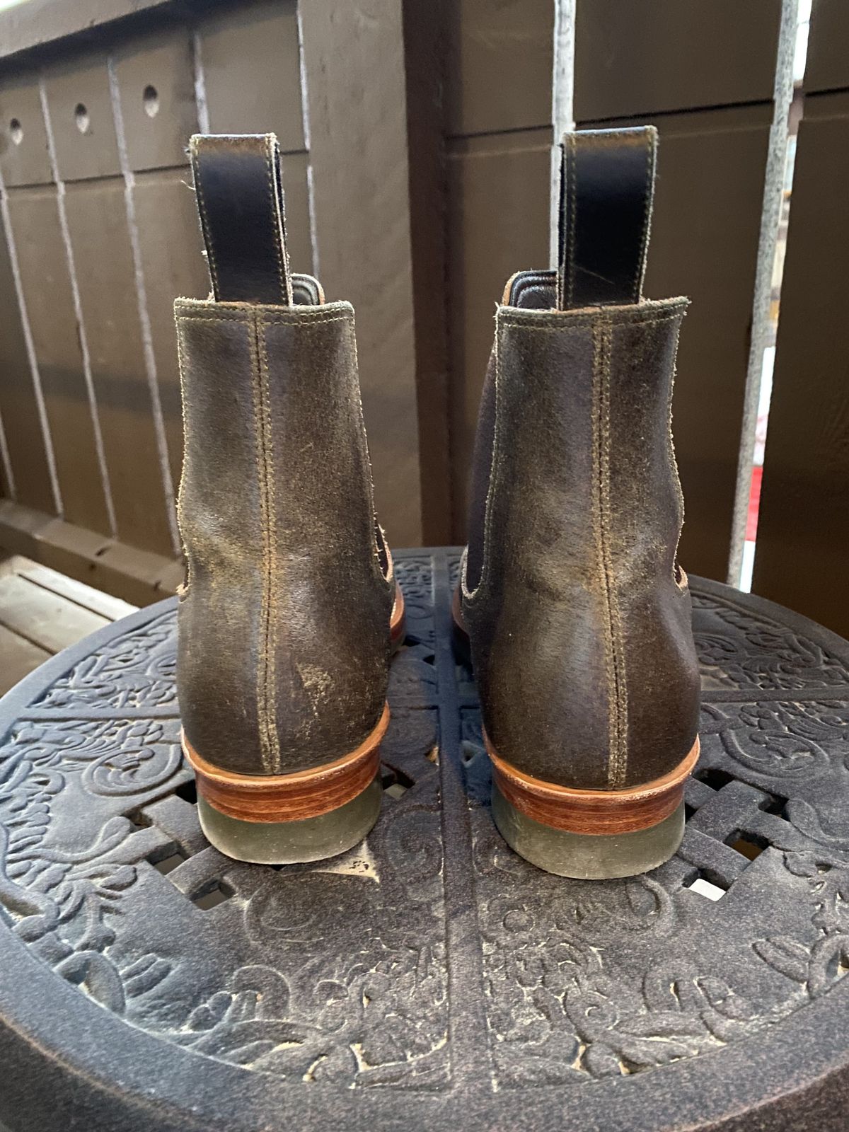 Photo by patinathunderdome on February 5, 2022 of the Benzein The Seventh Chelsea Boot in Horween Olive Waxed Flesh.