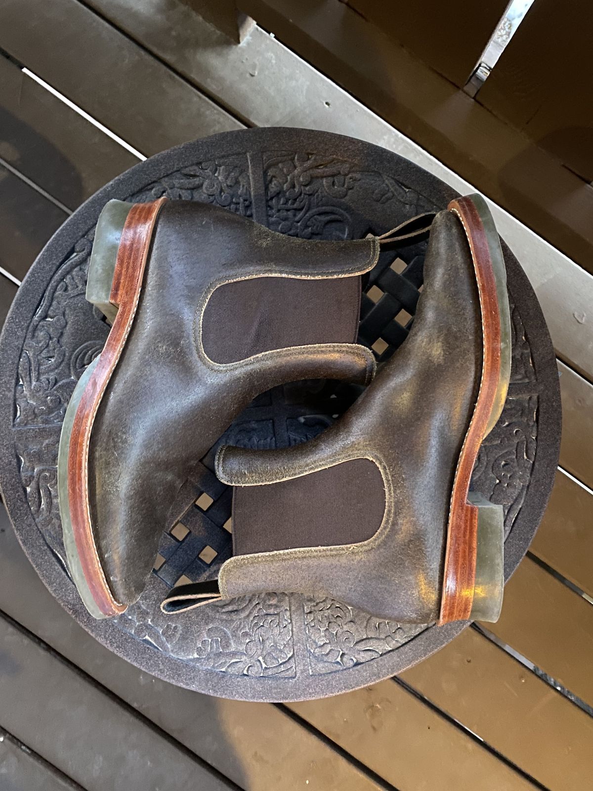Photo by patinathunderdome on February 5, 2022 of the Benzein The Seventh Chelsea Boot in Horween Olive Waxed Flesh.
