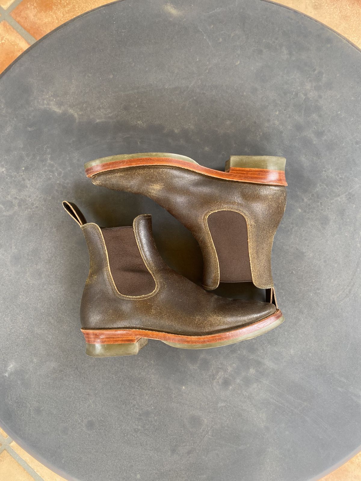 Photo by patinathunderdome on April 3, 2022 of the Benzein The Seventh Chelsea Boot in Horween Olive Waxed Flesh.